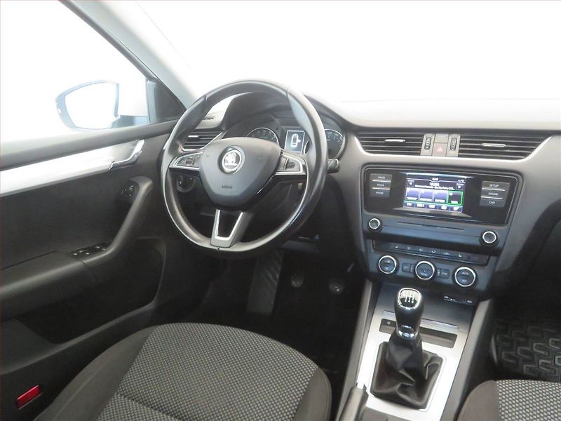 Škoda Octavia (2016) Ambition 1.6 TDI, Tempomat - fotka 7 z 15
