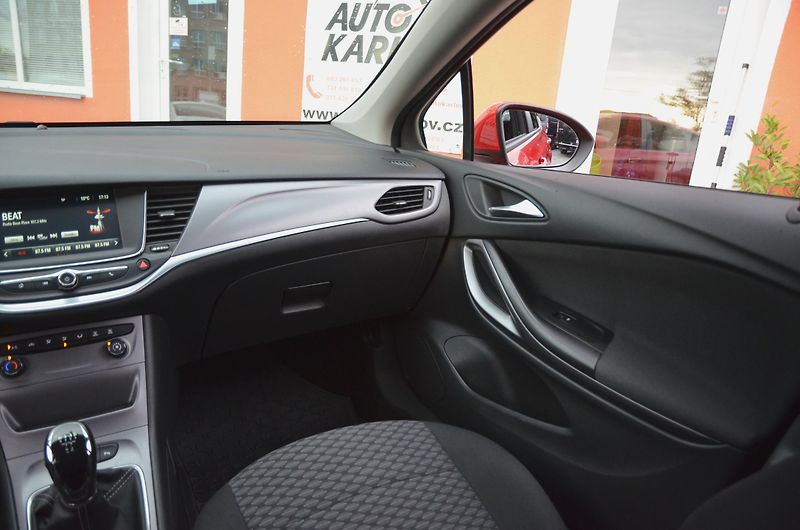 Opel Astra (2016) 1.0T 77kW Enjoy / ČR /61.900km - fotka 20 z 34