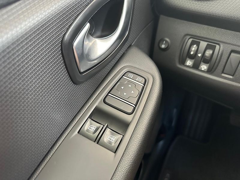 Renault Clio (2019) Kombi Limited - CZ - DPH - fotka 15 z 19