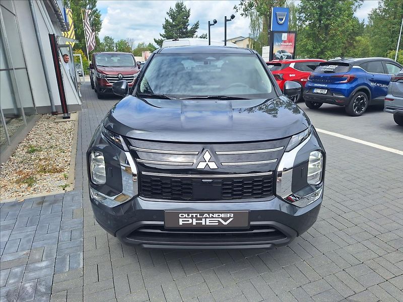 Mitsubishi Outlander (2026) 2,4   PHEV INVITE 2,4L - fotka 9 z 16