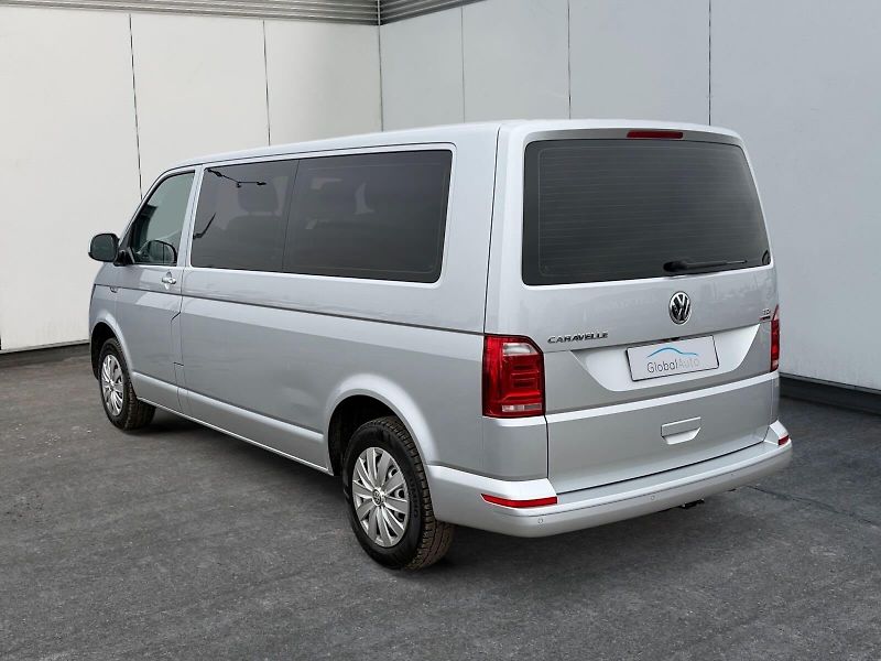Volkswagen Caravelle (2017) LONG 4x4 DSG 110kW 9MÍST NAVI - fotka 3 z 21
