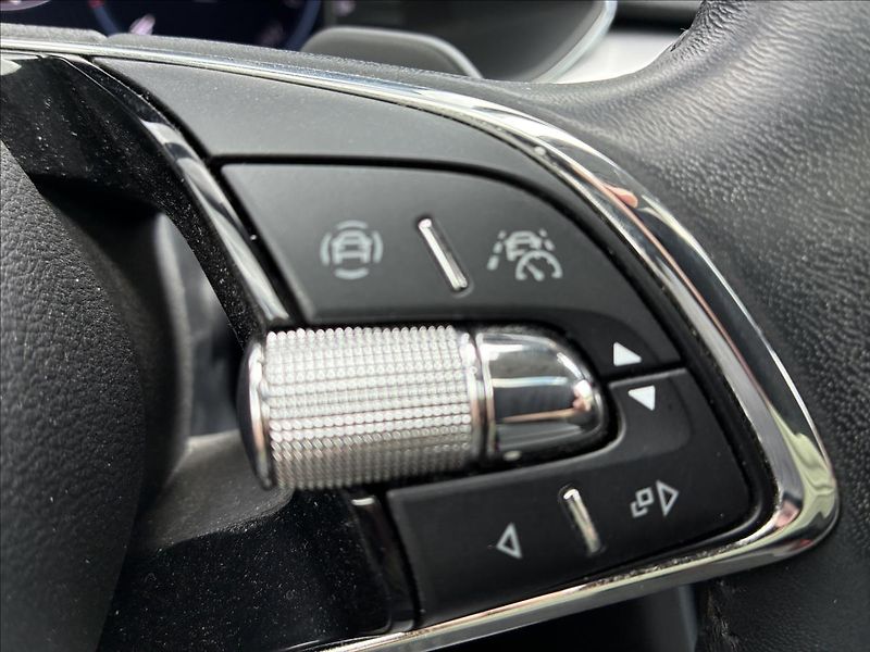 Škoda Superb 2,0 PANORAMA,TAŽNÉ,EL.KUFR - fotka 18 z 28
