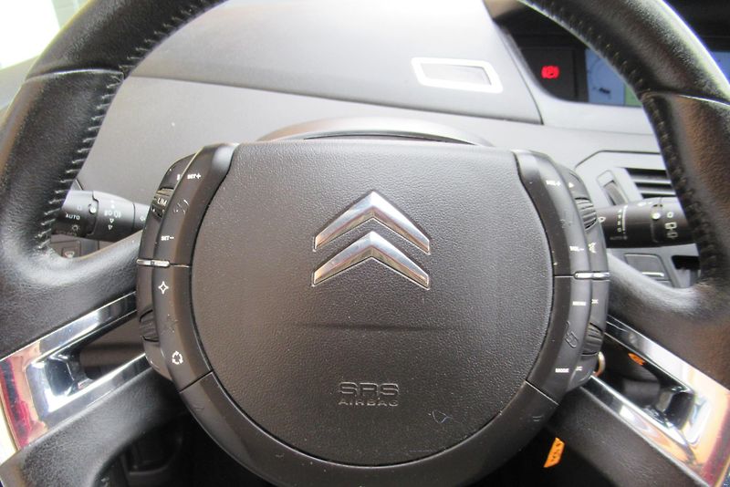 Citroën C4 Picasso 1.6 HDi AUT. KLIMA TAŽNÉ - fotka 10 z 21
