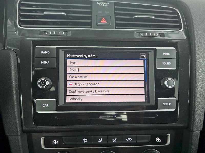 Volkswagen Golf (2018) 1.0TSI 81kW 6MT - fotka 17 z 28