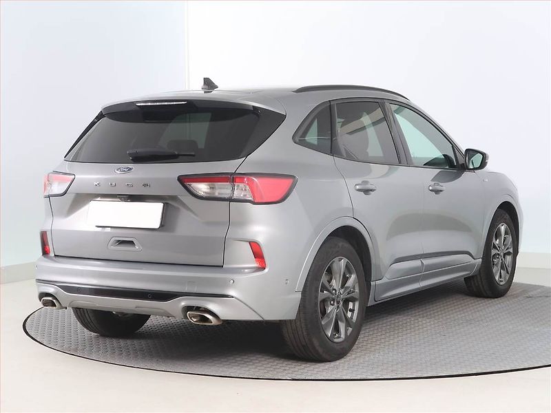 Ford Kuga (2021) 1.5 EcoBoost - fotka 5 z 18