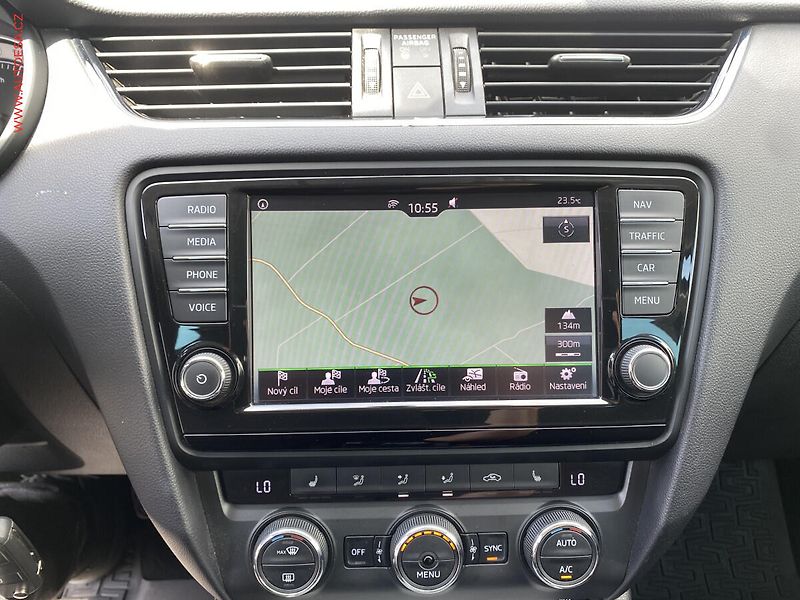Škoda Octavia (2015) 2.0 TDi, Edition, bixen,navi - fotka 17 z 17