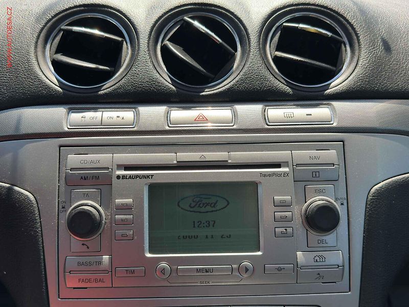 Ford S-MAX (2006) 2.0TDCi, AC, park.čidla - fotka 12 z 16