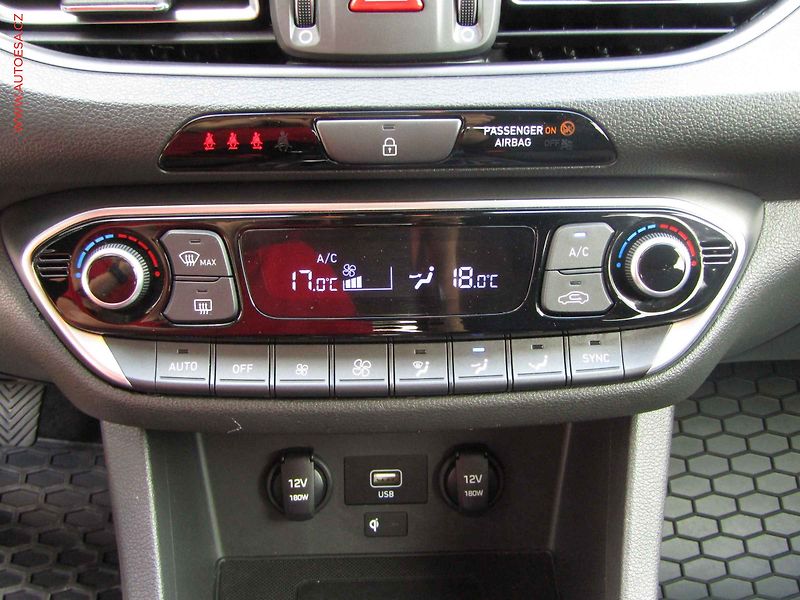 Hyundai i30 (2023) 1.0 T-GDi, ČR, Smart - fotka 15 z 19