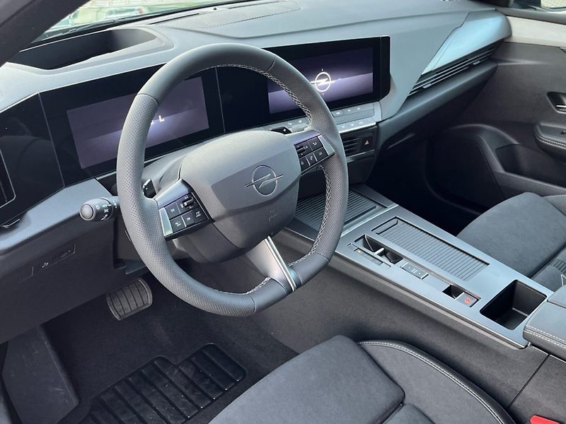 Opel Astra (2026) ST ULTIMATE HYBRID 1.2T (145k) - fotka 6 z 22