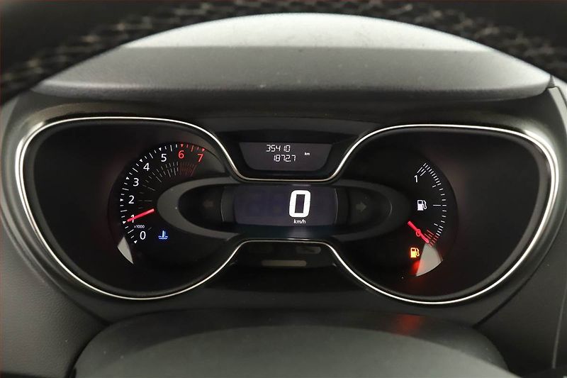Renault Captur (2018) 0.9 TCe, Serv.kniha, Tempomat - fotka 8 z 15