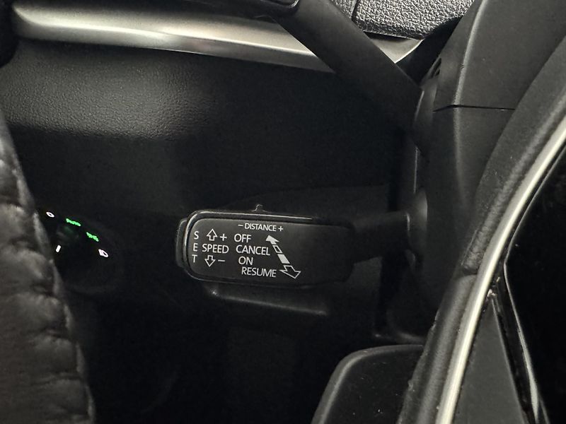 Škoda Karoq (2024) 2,0TDi DSG 4x4 LED TAŽNÉ NAVI - fotka 31 z 37