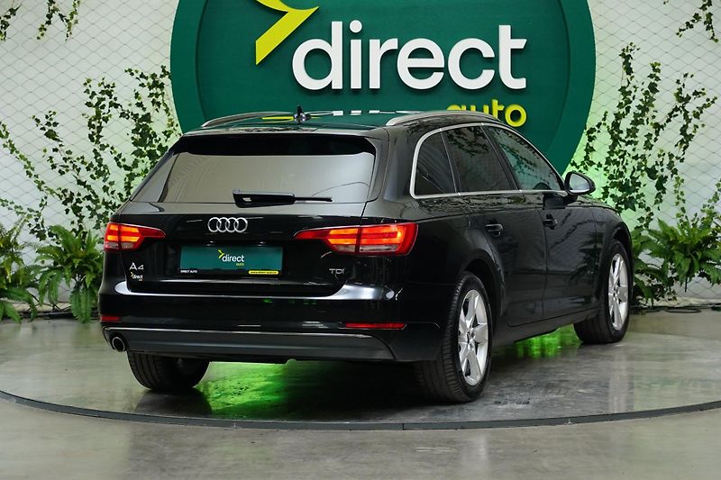 Audi A4 - fotka 2 z 26