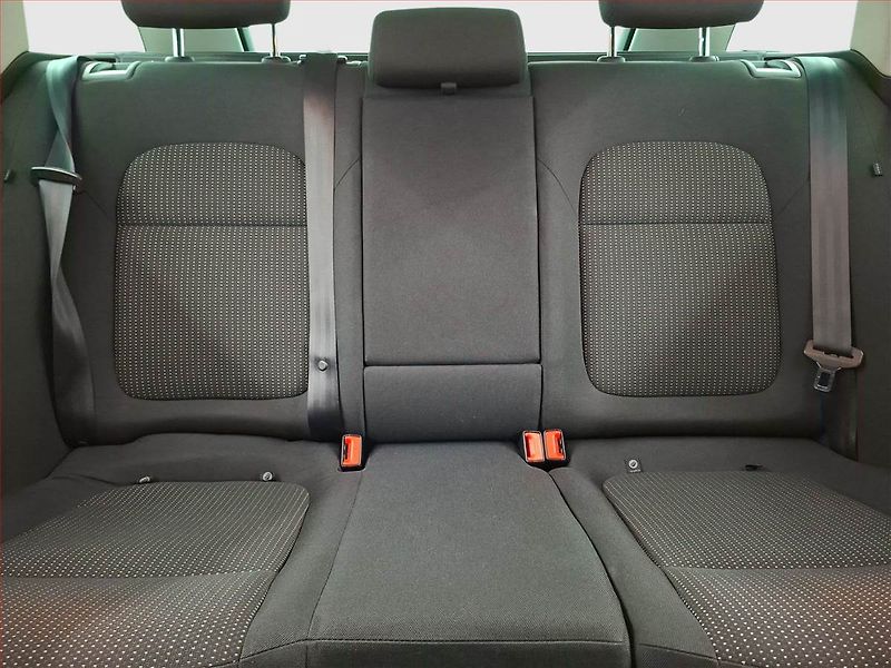 Škoda Superb (2011) 2.0 TDI, Xenony, Park. senzory - fotka 10 z 15