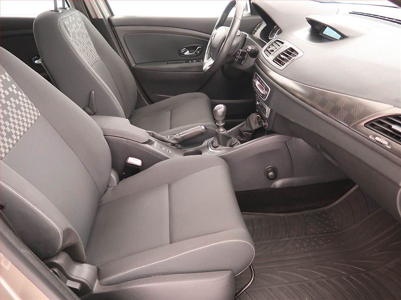 Renault Mégane (2013) 1.6 16V, ČR,1.maj, Serv.kniha - fotka 9 z 16