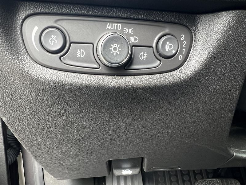 Opel Insignia (2021) 2.0CDTi 128kW GRAND SPORT aut. - fotka 25 z 33