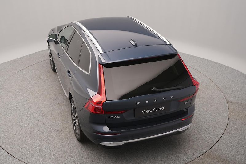 Volvo XC60 B4 AWD BRIGHT PLUS CZ 1.maj - fotka 15 z 45