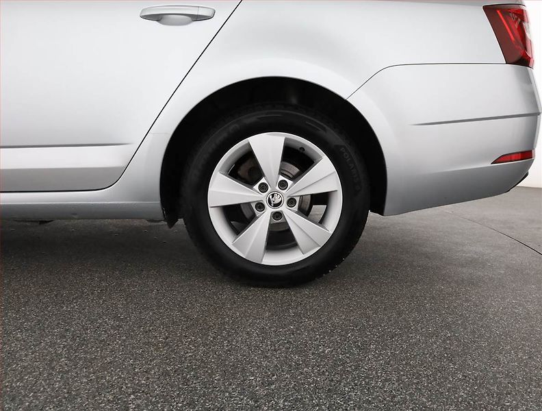 Škoda Octavia (2017) Style 2.0 TDI, Serv.kniha - fotka 16 z 16