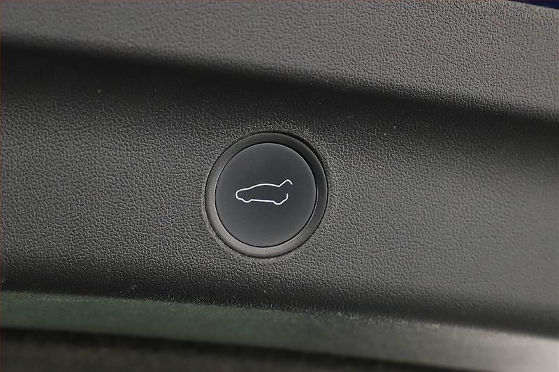 Tesla Model Y (2021) Long Range AWD 75kWh, SoH 91% - fotka 26 z 28