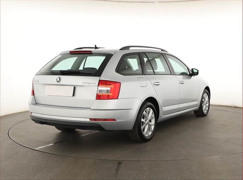Škoda Octavia (2020) 2.0 TDI, Automat, Navi - fotka 5 z 15