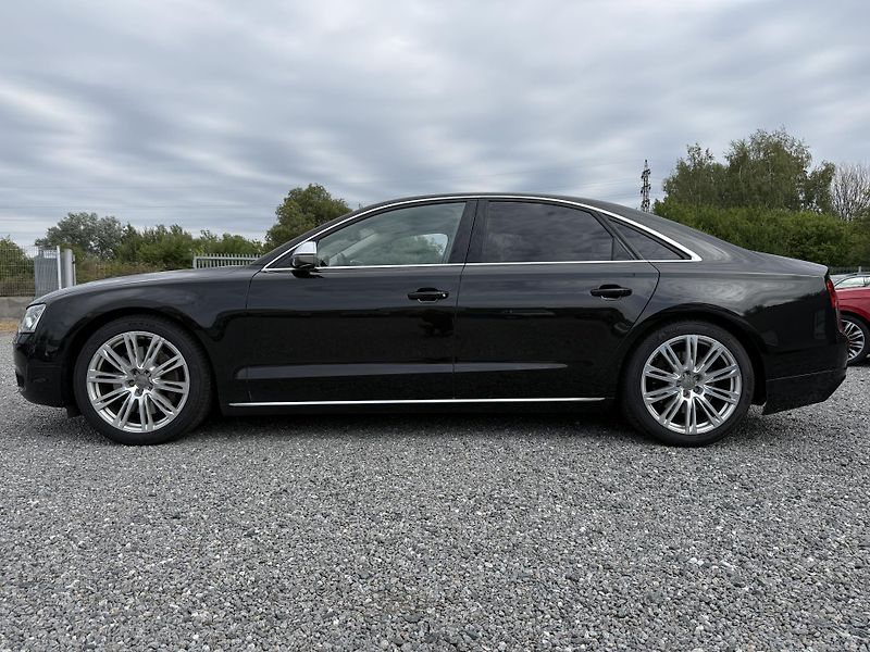 Audi A8 V8 4.2TDi Quattro BOSE LED - fotka 8 z 23