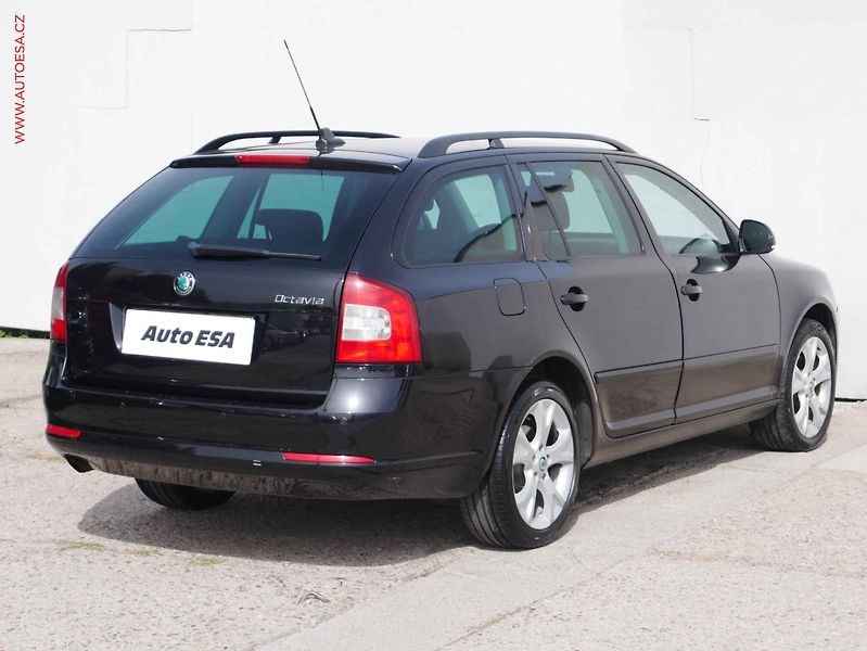 Škoda Octavia (2012) 2.0TDi, DSG - fotka 6 z 16