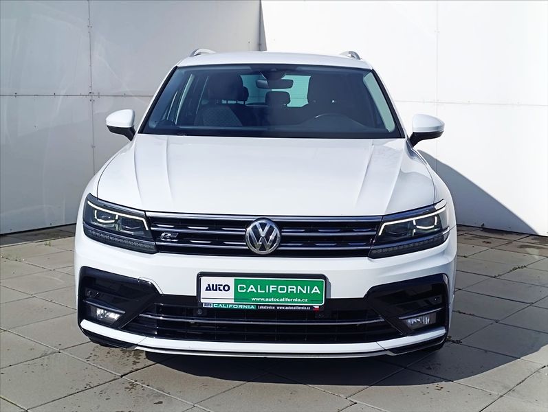 Volkswagen Tiguan 2,0 TDi R-Line DSG 4x4 Navi ČR - fotka 3 z 33