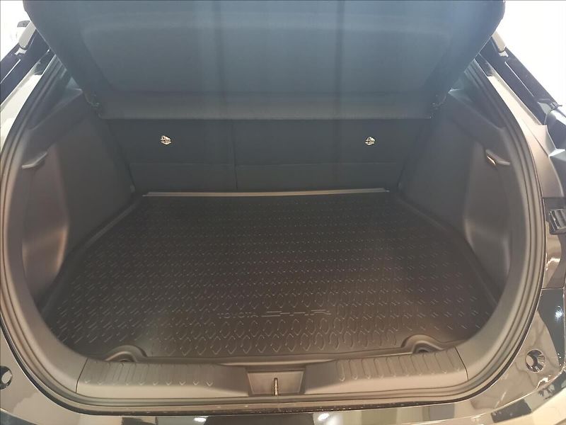 Toyota C-HR 1,8 Comfort Business - fotka 11 z 14