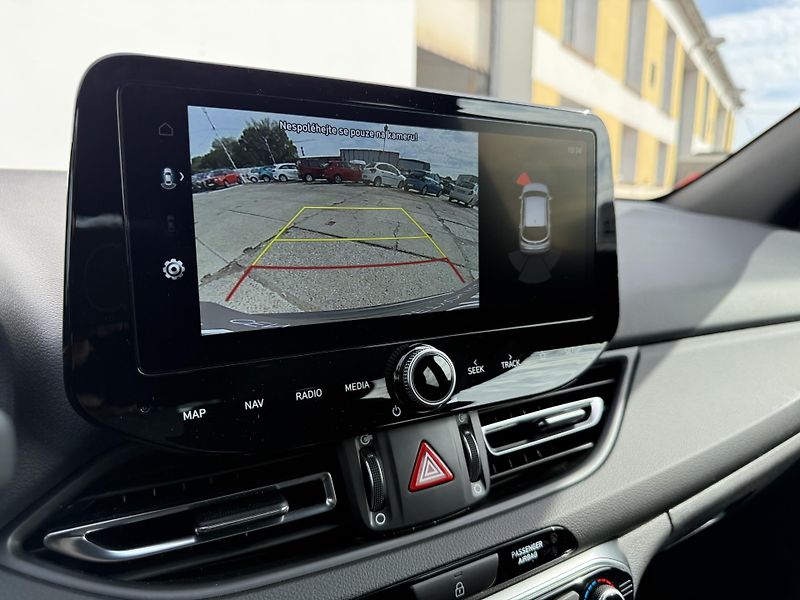 Hyundai i30 1.5 T-GDI 103kW DCT N-Line - fotka 18 z 21