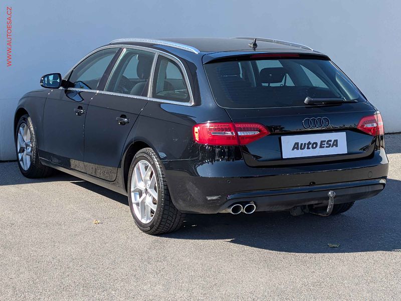 Audi A4 (2015) 2.0 TDi quattro, ČR, AT, navi - fotka 6 z 16