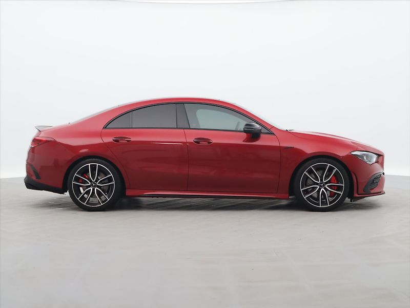 Mercedes-Benz CLA 2,0 35 AMG 225kW 4MATIC CZ - fotka 8 z 46