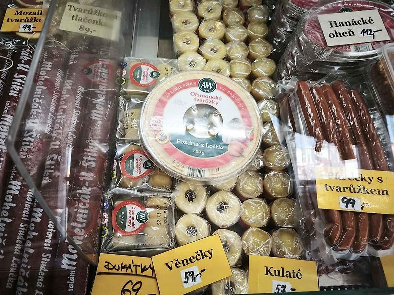 Přiznáme se bez mučení, že tvarůžky nejsou zrovna pro nás jídlem číslo jedna. I proto jsme si dali játra. A ani u nich jsme nelitovali.