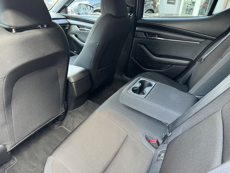 Mazda 3 (2019) 2.0i G122 LED Navi Bose Kamera - fotka 26 z 50