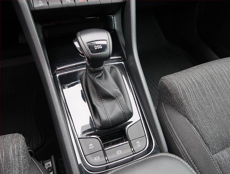 Škoda Karoq (2017) Style 1.5 TSI, Automat - fotka 13 z 21