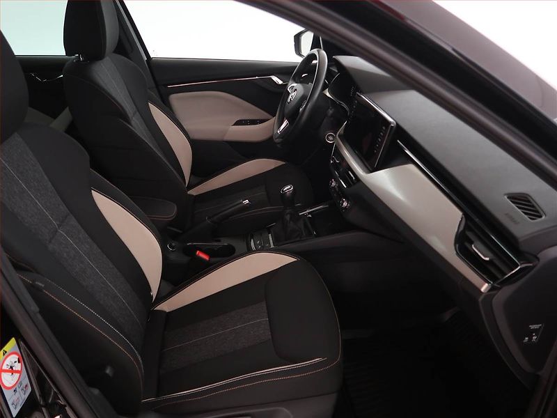 Škoda Kamiq (2019) Style 1.6 TDI - fotka 9 z 27