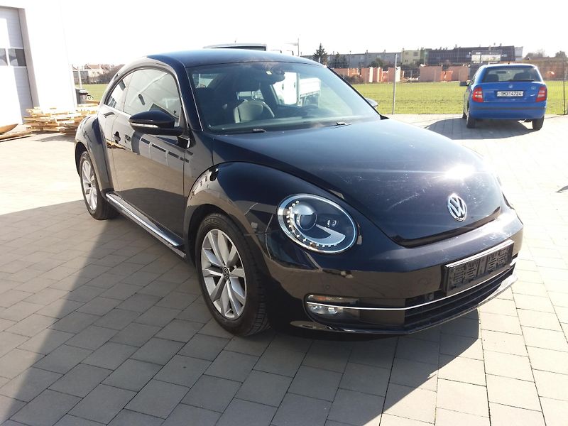 Volkswagen Beetle 1.6TDi,XENONY,NAVI.PĚKNÝ-STAV! - fotka 3 z 18