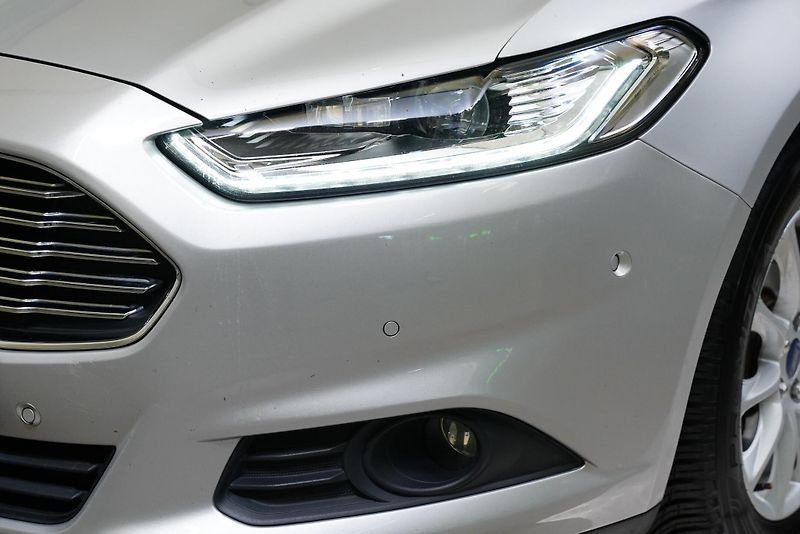 Ford Mondeo - fotka 9 z 26