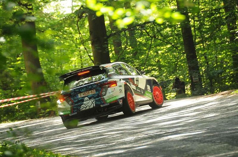 V rámci přípravy na víkendový 53. ročník Barum Czech Rally Zlín absolvovala třicítka pilotů úterní test na trati Ludkovice - Biskupice.
