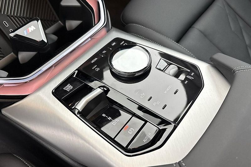 BMW X3 xDrive40d - fotka 11 z 26