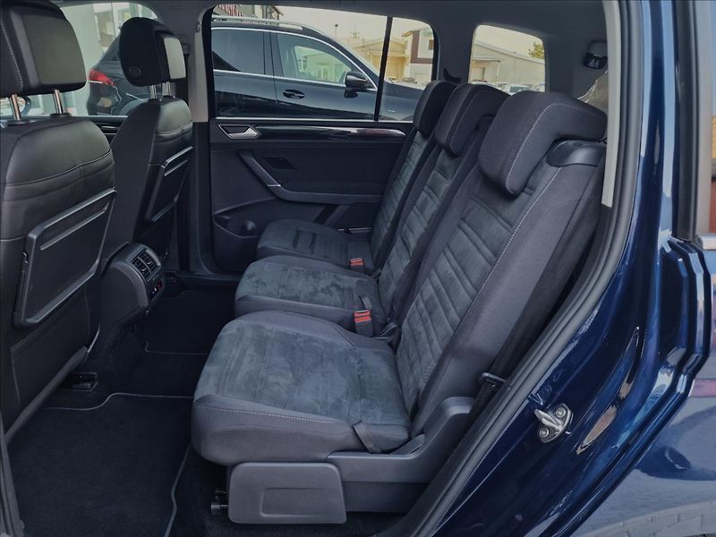 Volkswagen Touran 1.5 TSI DSG Evo Highline,ČR - fotka 17 z 50