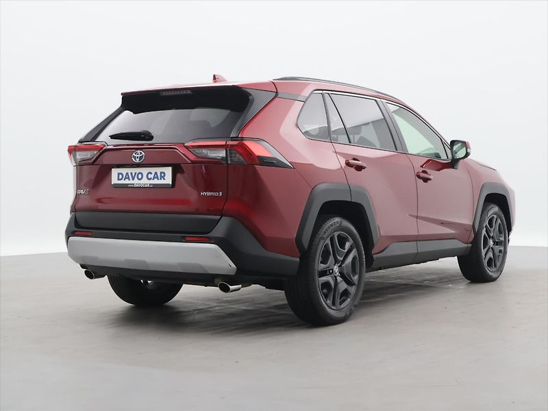 Toyota RAV4 2,5 Hybrid 131kW Adventure 4WD - fotka 7 z 35