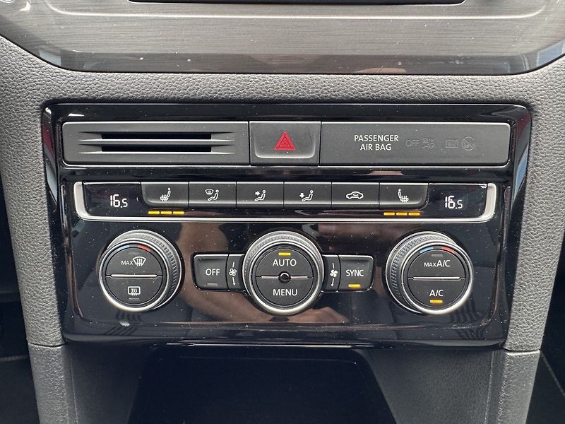Volkswagen Golf Sportsvan (2016) 1.2TSi Digi Klima Tempomat - fotka 10 z 50