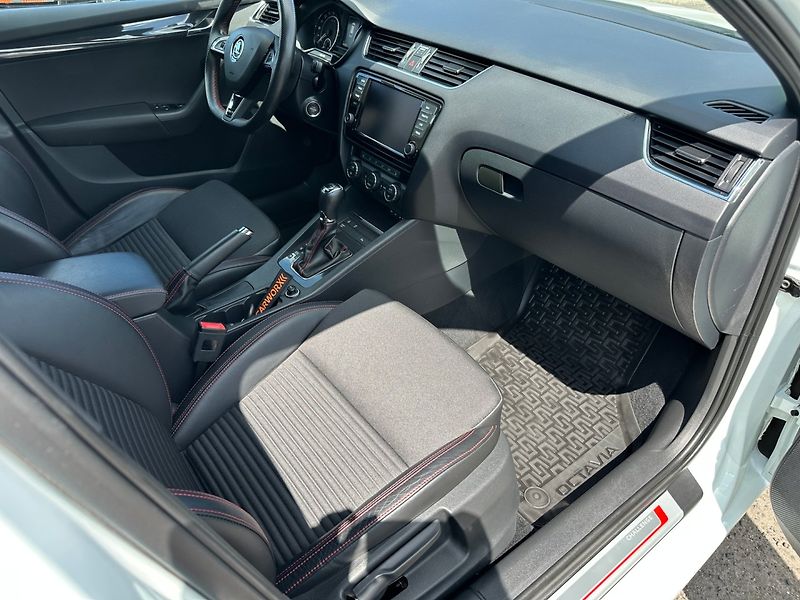 Škoda Octavia (2015) RS 2,0TDI 135kw DSG - fotka 13 z 28
