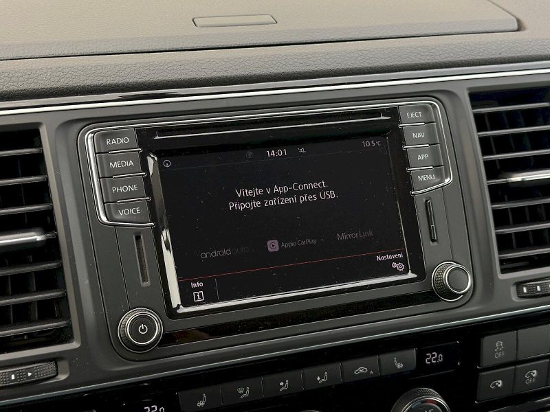 Volkswagen Multivan (2018) 2.0 TSI 150 kW 4x4 DSG - fotka 11 z 23