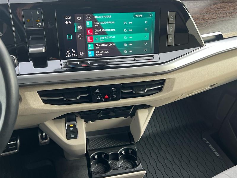 Volkswagen Multivan 2,0 TSi 150 kW 7DSG STYLE  T7 - fotka 18 z 33