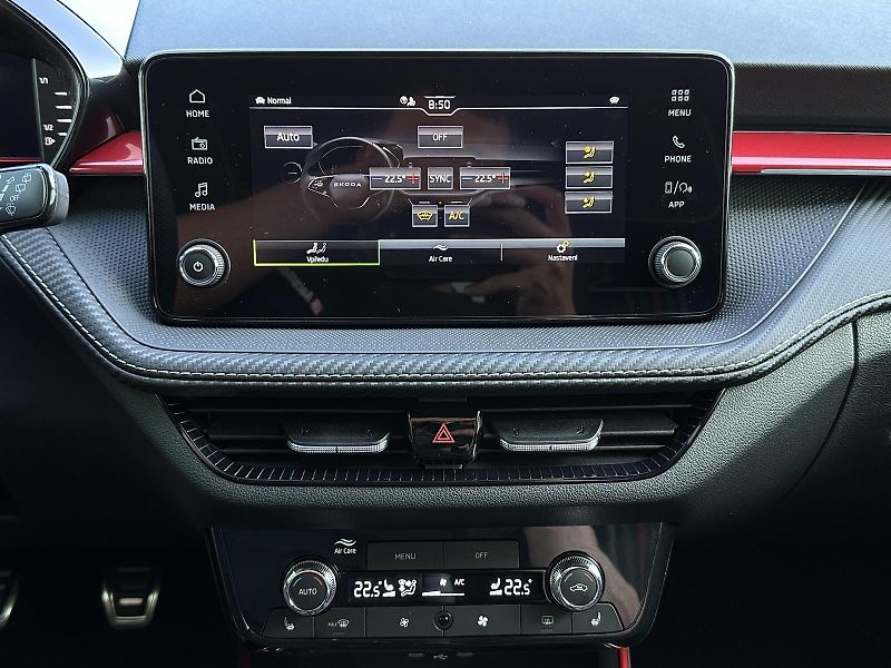 Škoda Fabia 1.0TSi Monte Carlo 116PS Bi-LE - fotka 25 z 42