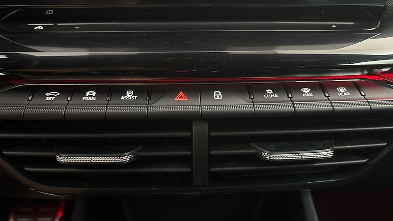 Škoda Octavia 2.0 TDI DSG Sportline - fotka 13 z 29