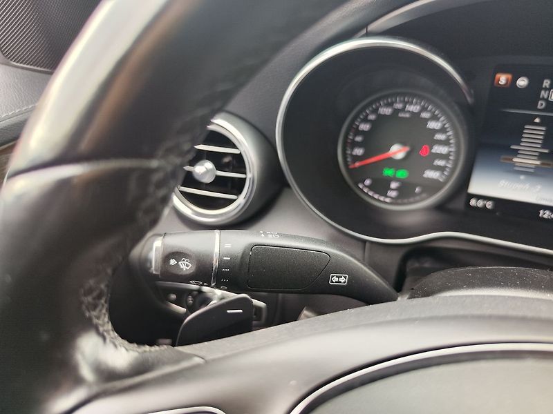 Mercedes-Benz Třídy C 250d/150kW 4MATIC AT - fotka 28 z 36
