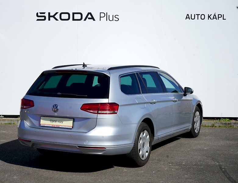 Volkswagen Passat (2015) TDI 110 kW DSG Comfortline Var - fotka 2 z 29