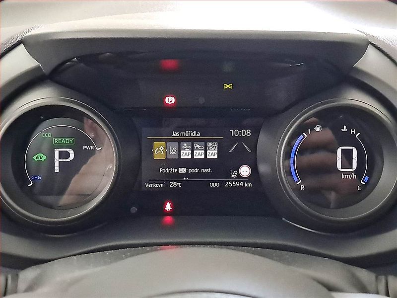 Toyota Yaris (2022) 1.5 VVT-i Hybrid - fotka 11 z 18