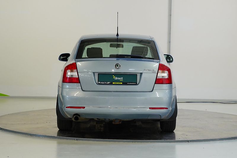 Škoda Octavia - fotka 6 z 21